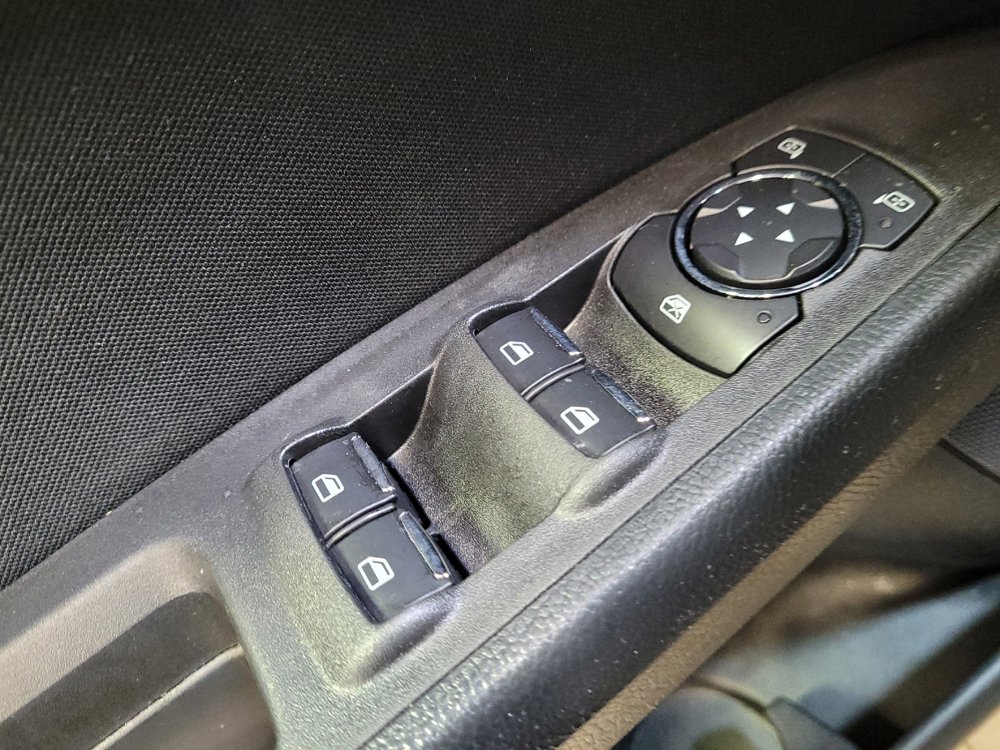 Used 2020 Ford Fusion SE FWD image 27