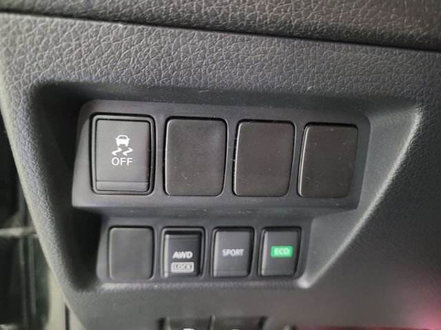 Used 2017 Nissan Rogue SV image 46