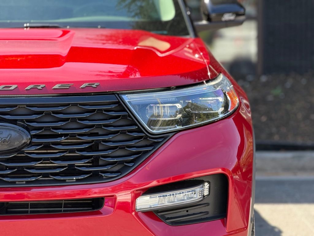 Used 2020 Ford Explorer Platinum w/ Premium Technology Package AWD/4WD image 6