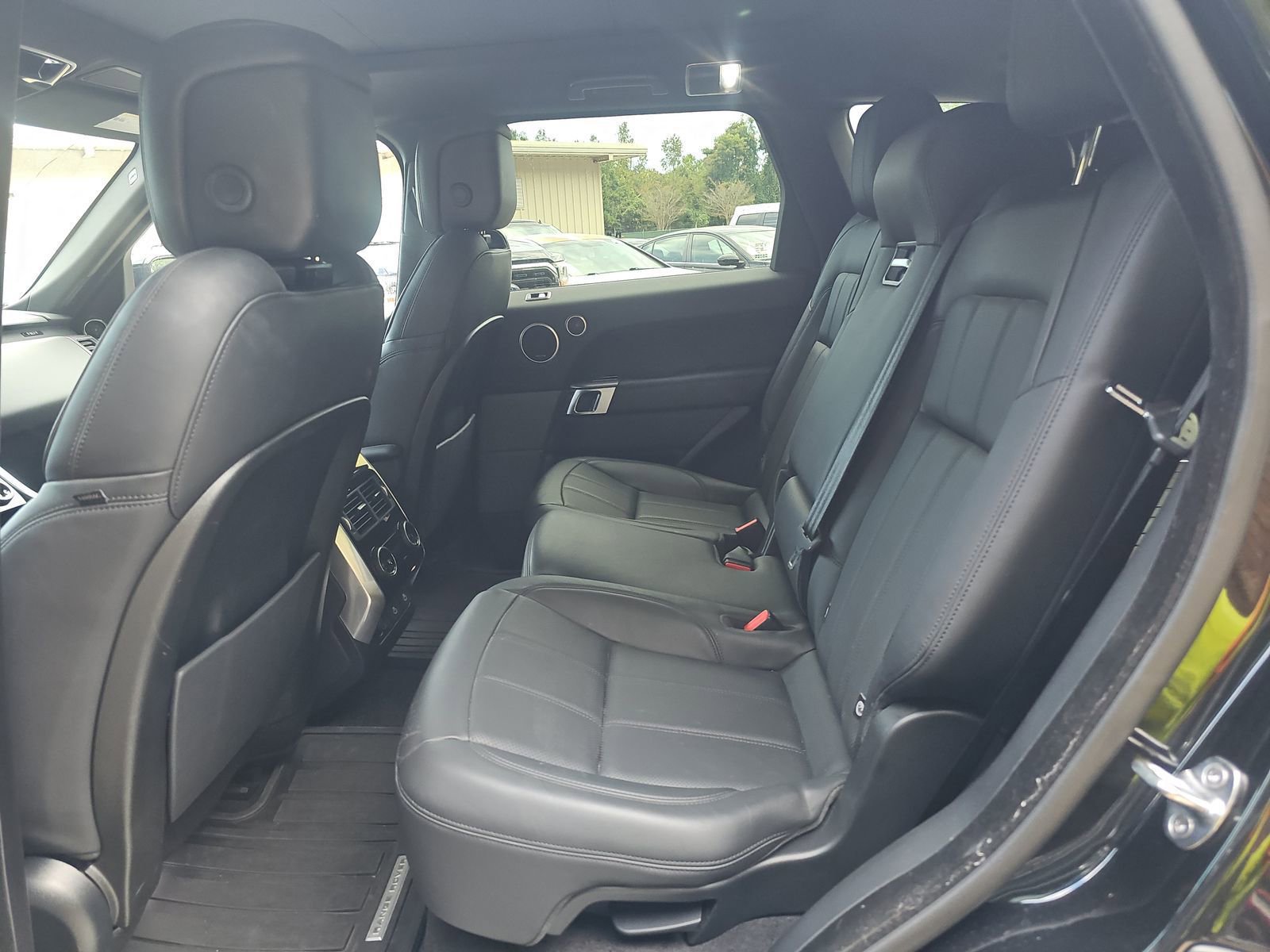 Used 2022 Land Rover Range Rover Sport HST image 22