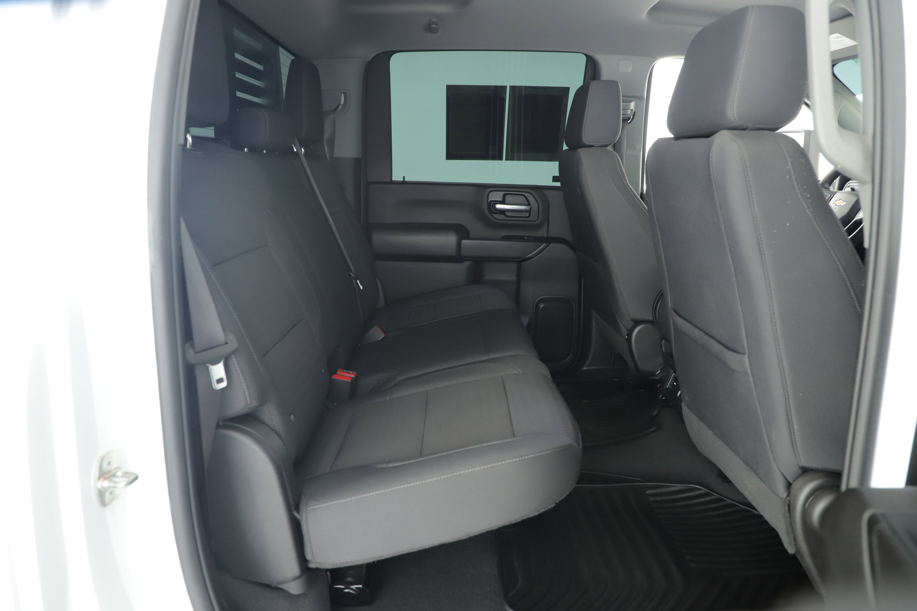 Used 2024 Chevrolet Silverado 2500 Custom w/ Custom Value Package image 14