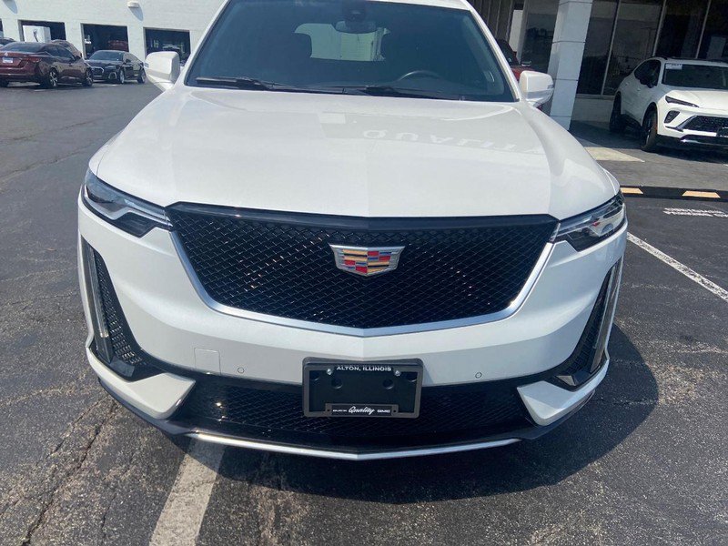 Used 2024 Cadillac XT6 Sport AWD/4WD image 2
