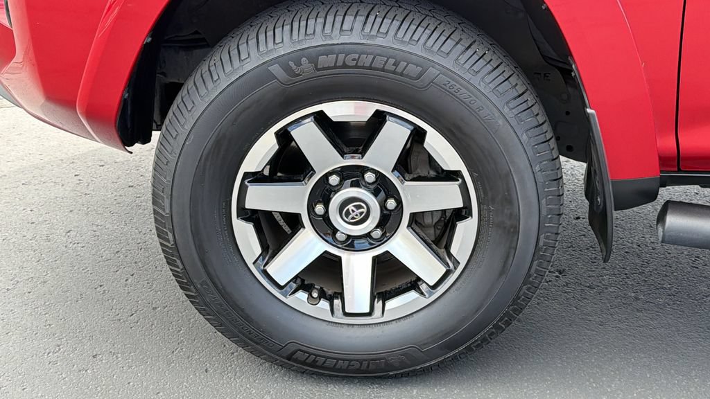 Certified 2019 Toyota 4Runner TRD Off-Road Premium w/ Wilderness Package AWD/4WD image 9