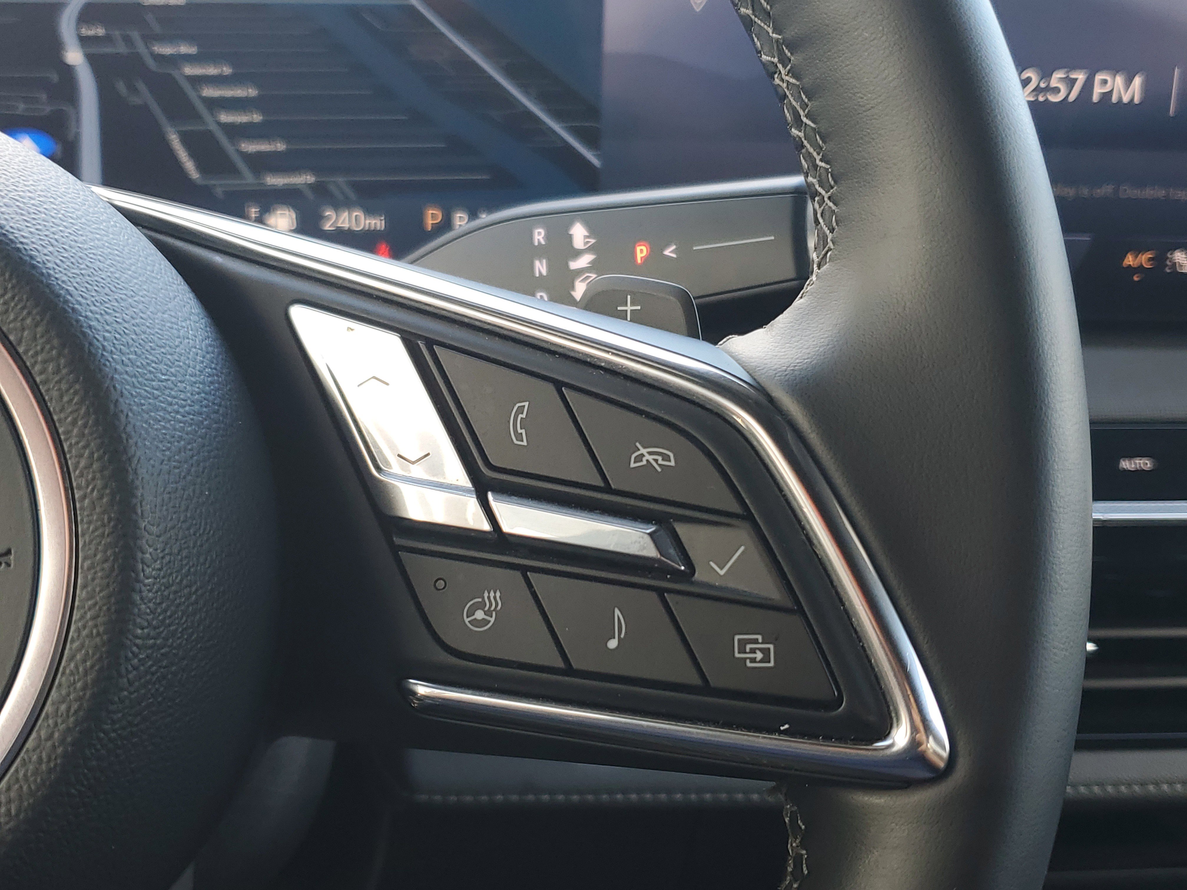 Used 2025 Buick Enclave Sport Touring image 26