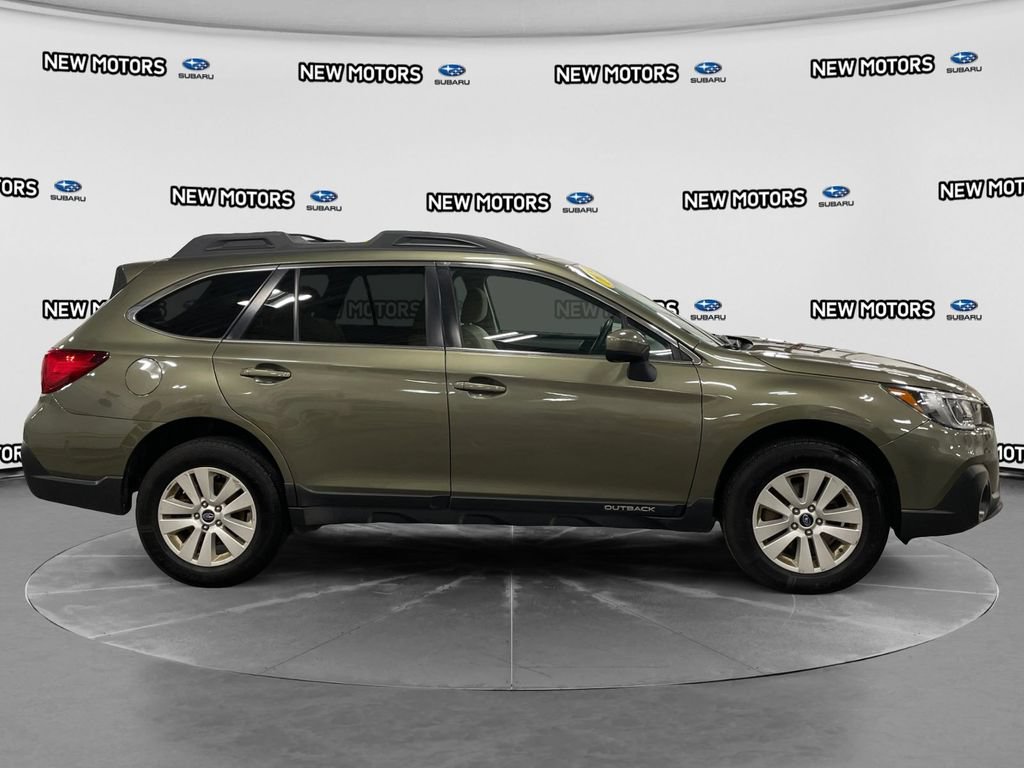 Used 2019 Subaru Outback 2.5i Premium AWD/4WD image 6