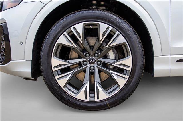 New 2027 Audi Q8 Premium Plus AWD/4WD image 9