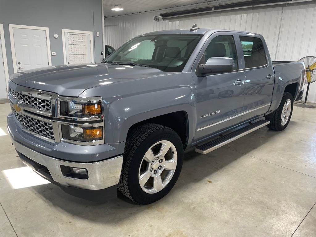 Used 2015 Chevrolet Silverado 1500 LT w/ LT Convenience Package AWD/4WD image 3