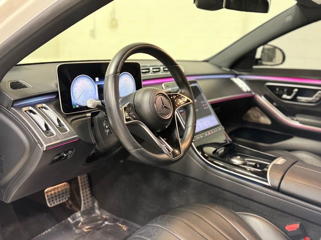 Used 2022 Mercedes-Benz S 500 4MATIC w/ AMG Line Package image 31