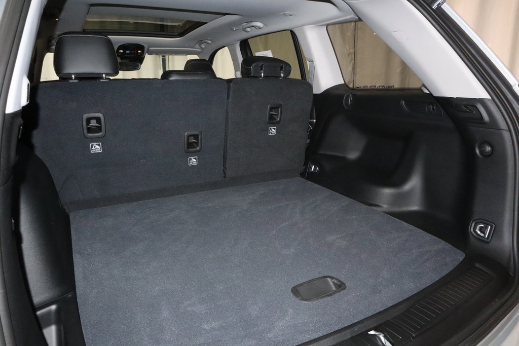 Used 2023 Jeep Grand Cherokee Limited w/ Black Appearance Package image 18