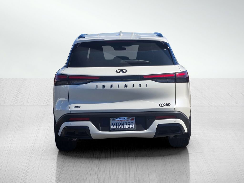 Certified 2025 INFINITI QX60 Luxe w/ Black Edition image 5
