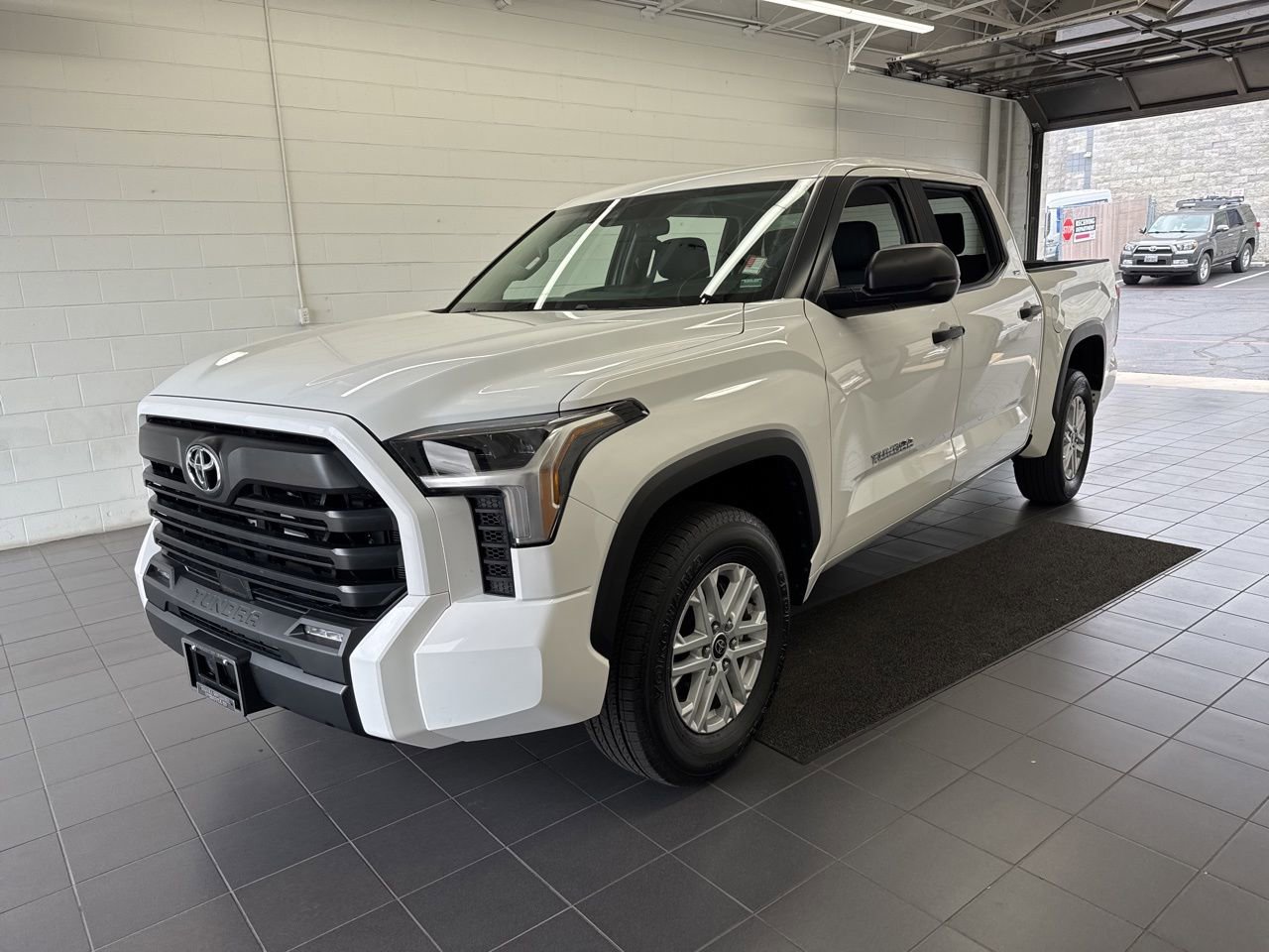 Used 2024 Toyota Tundra SR5 RWD image 4