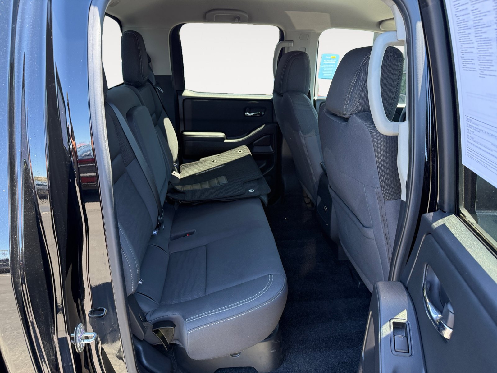 Used 2024 Nissan Frontier SV RWD image 18