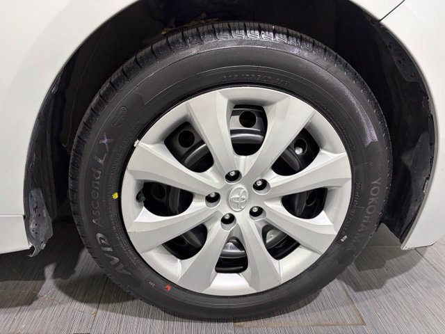Used 2024 Toyota Corolla LE FWD image 25