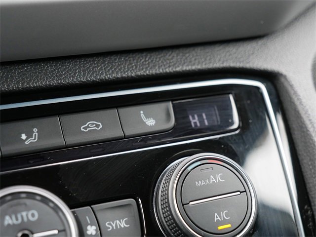 Certified 2023 Volkswagen Atlas Cross Sport SE image 33