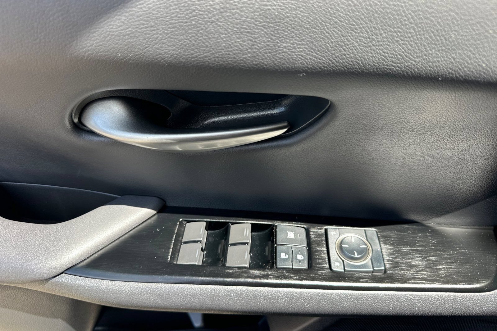 Used 2021 Lexus UX 250h F Sport w/ Accessory Package (Z1) AWD/4WD image 11