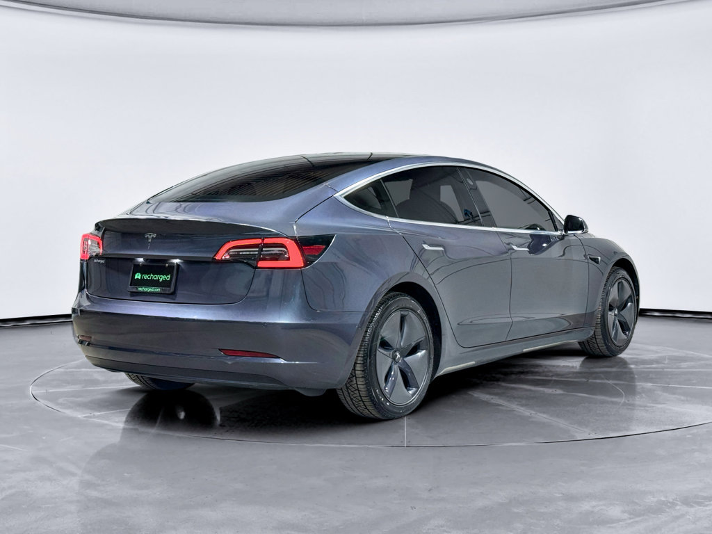 Used 2020 Tesla Model 3 Standard Range Plus image 3