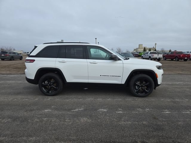New 2026 Jeep Grand Cherokee Limited w/ Limited Altitude Package