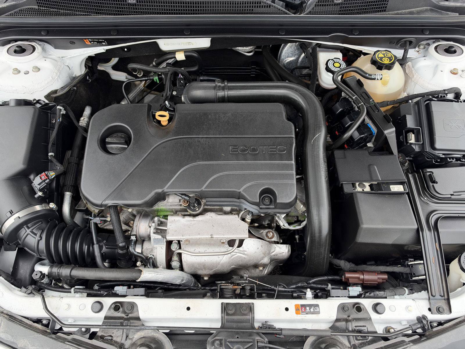 Used 2020 Chevrolet Malibu RS FWD image 34