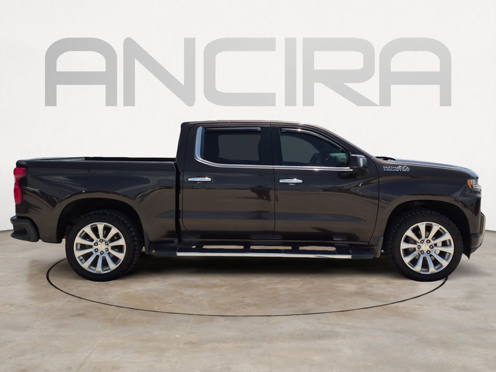 Used 2019 Chevrolet Silverado 1500 High Country w/ Technology Package AWD/4WD image 11
