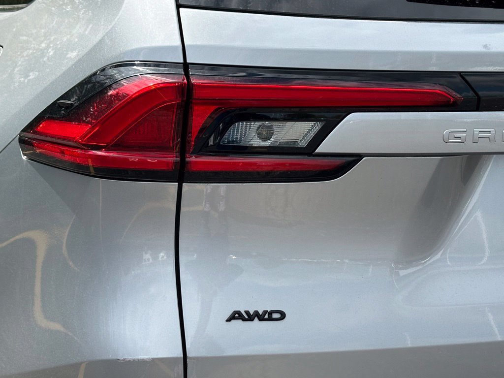 Used 2024 Toyota Grand Highlander AWD image 11