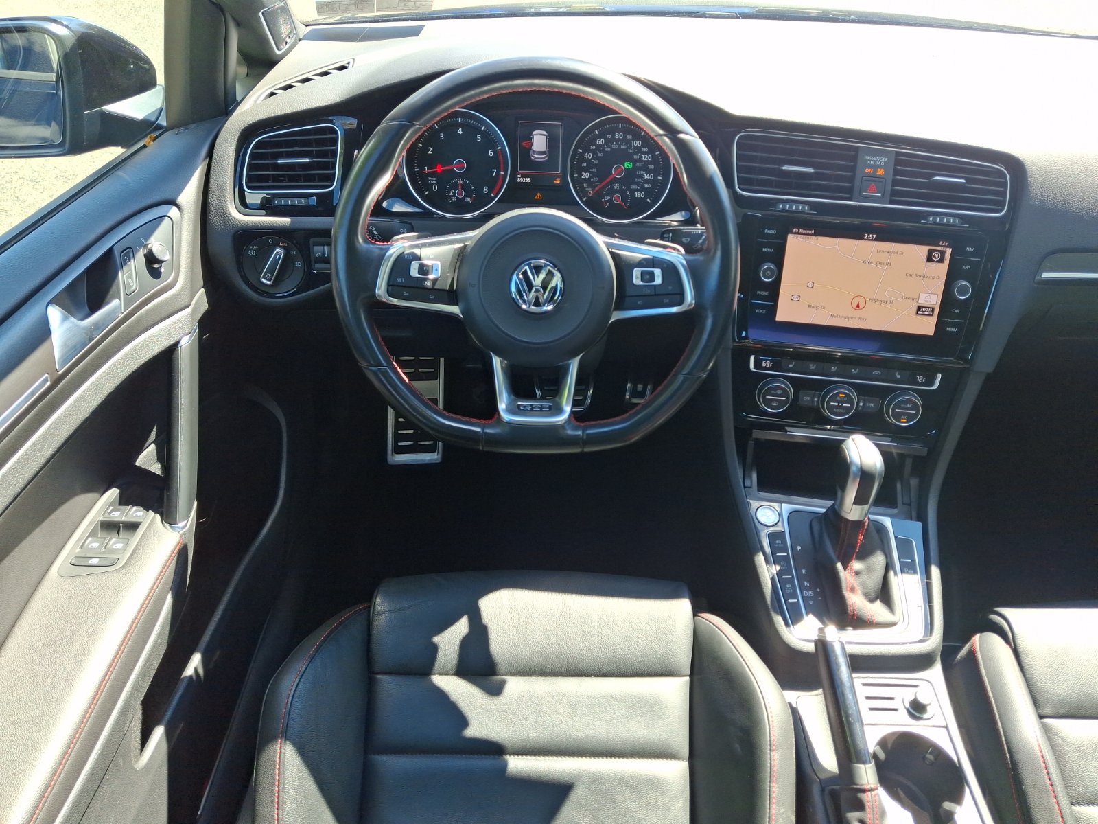 Used 2018 Volkswagen GTI Autobahn FWD image 12
