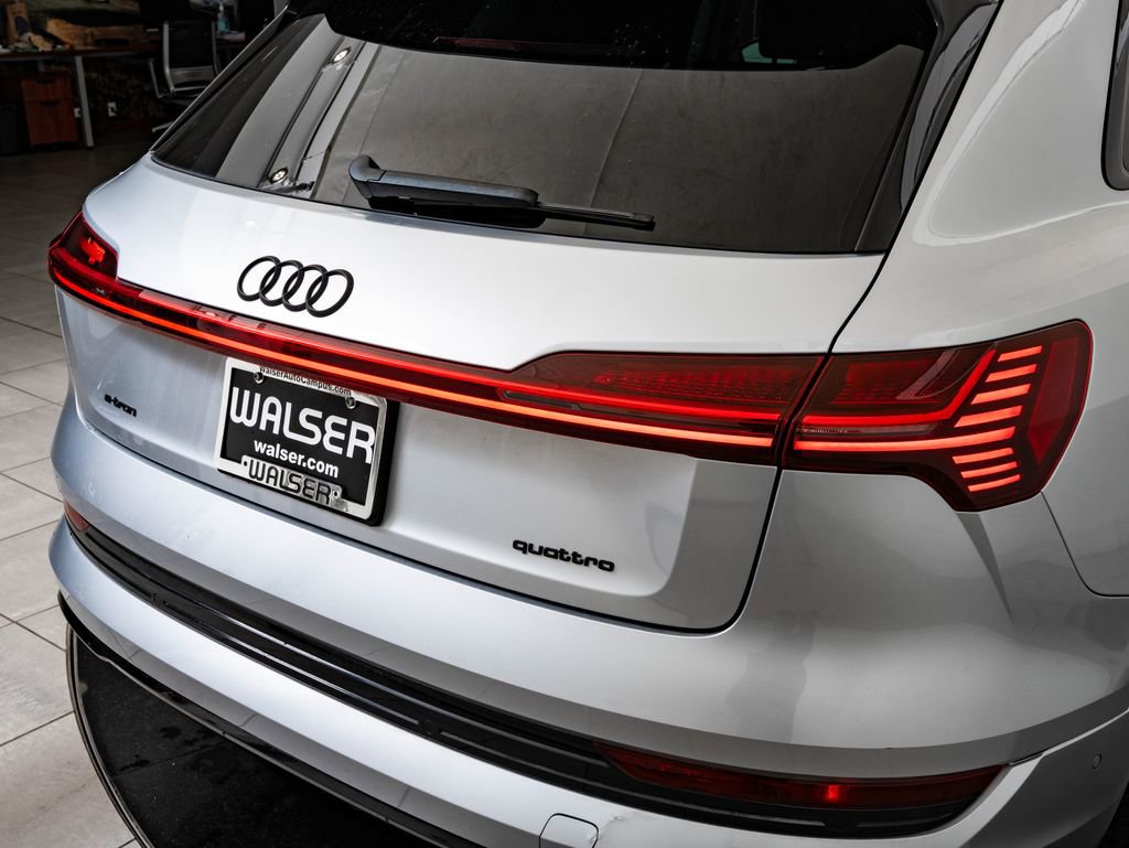 Used 2021 Audi e-tron Premium w/ Convenience Plus Package AWD/4WD image 9