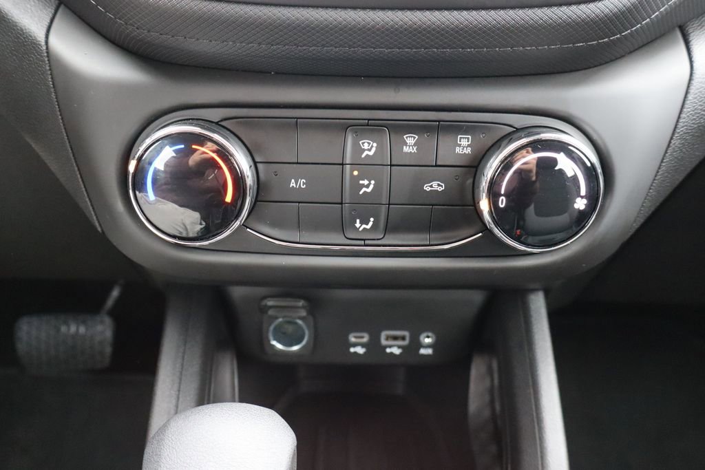 Used 2023 Chevrolet TrailBlazer LS image 12