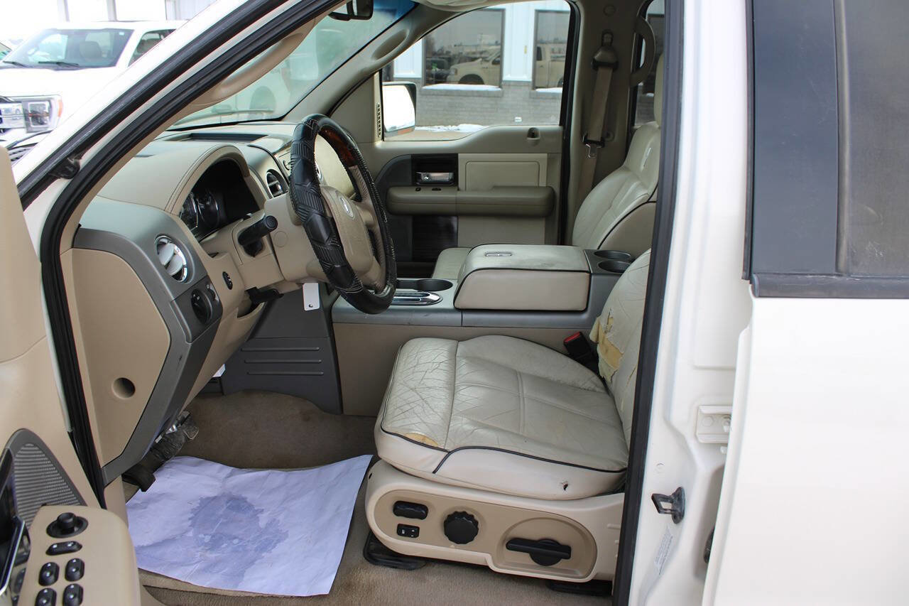 Used 2007 Lincoln Mark LT 4x4 image 12