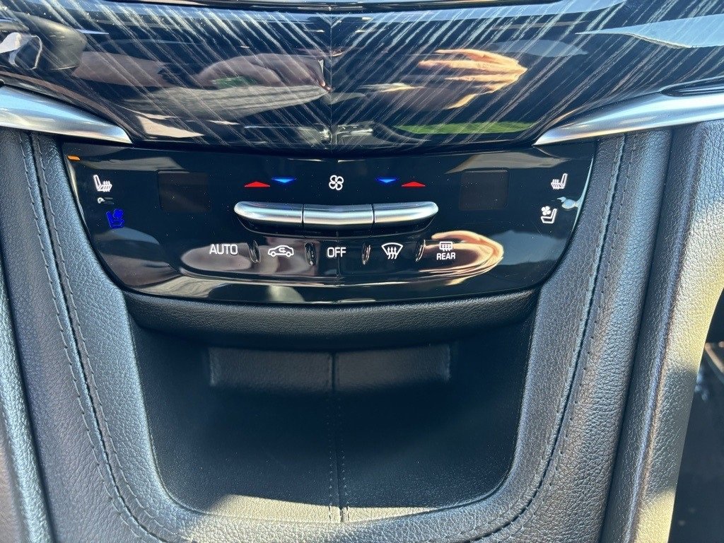 Used 2024 Cadillac XT6 Premium Luxury image 20