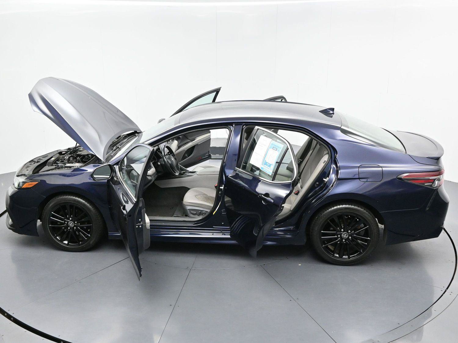 Used 2021 Toyota Camry SE FWD image 35