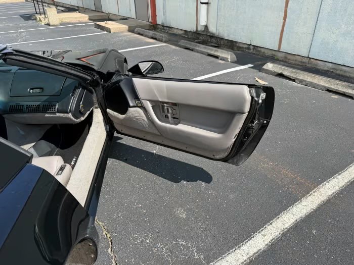 Used 1990 Chevrolet Corvette ZR-1 RWD image 30