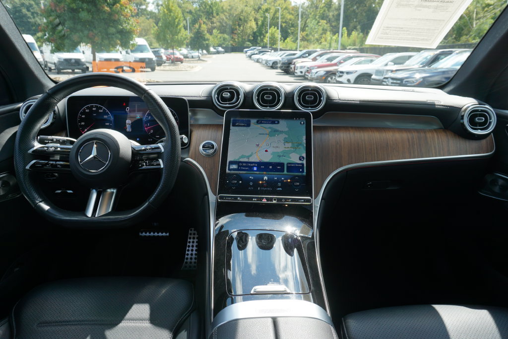 Certified 2025 Mercedes-Benz GLC 300 image 29