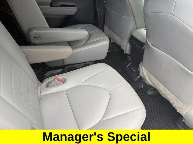 Used 2020 Toyota Highlander XLE AWD/4WD image 39