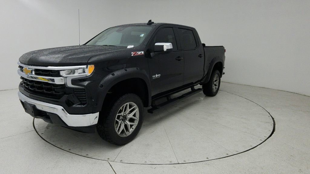 Used 2025 Chevrolet Silverado 1500 LT w/ Texas Edition Plus image 3