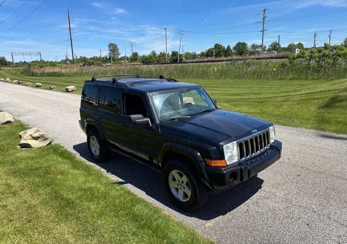 Used 2008 Jeep Commander Sport AWD/4WD image 7