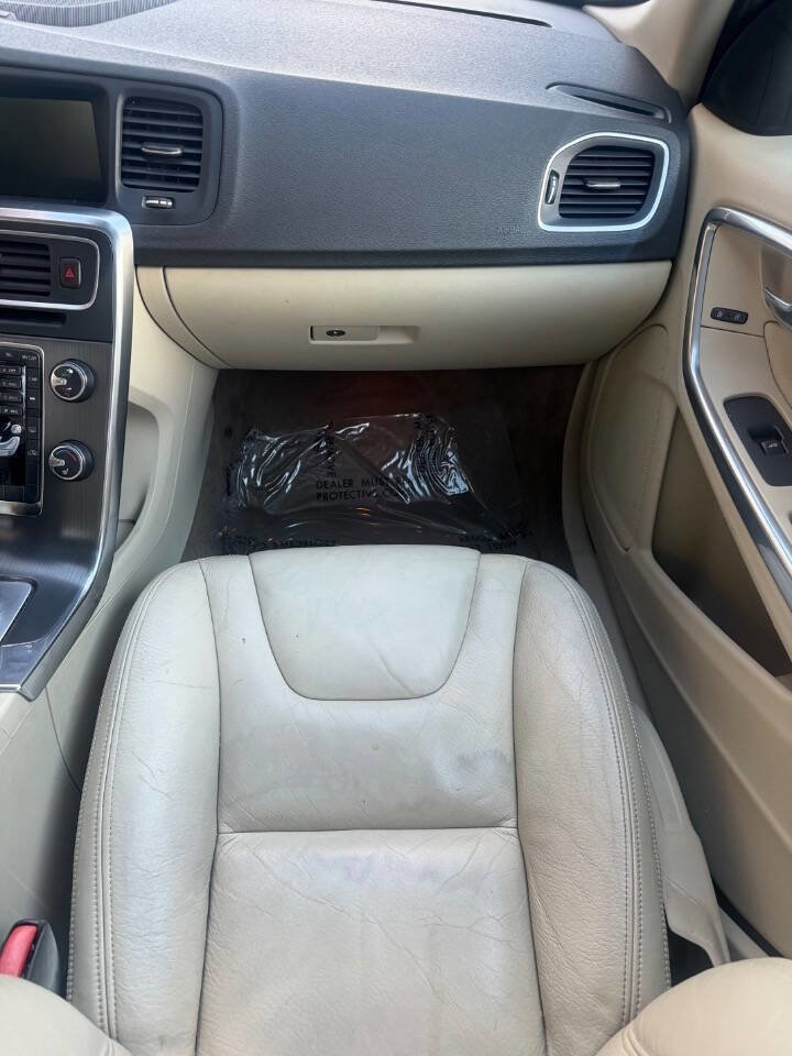 Used 2012 Volvo S60 T5 image 13