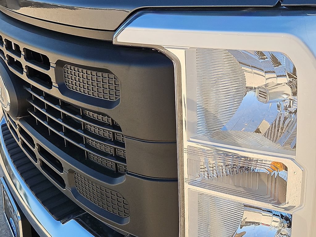 New 2026 Ford F350 XL w/ XL Chrome Package AWD/4WD image 14