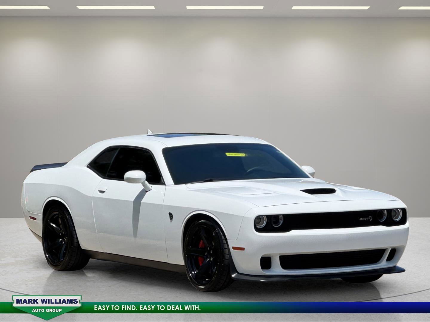 Used 2017 Dodge Challenger SRT Hellcat RWD image 1