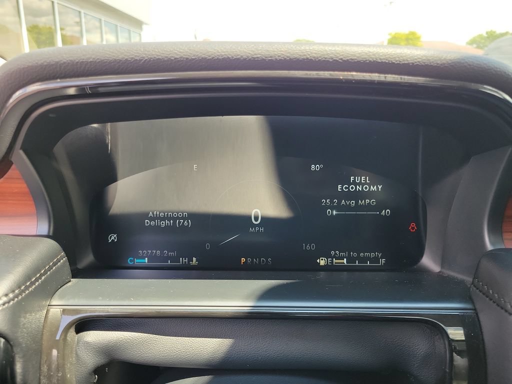 Certified 2023 Lincoln Nautilus Reserve w/ Class II Trailer Tow Package AWD/4WD image 26