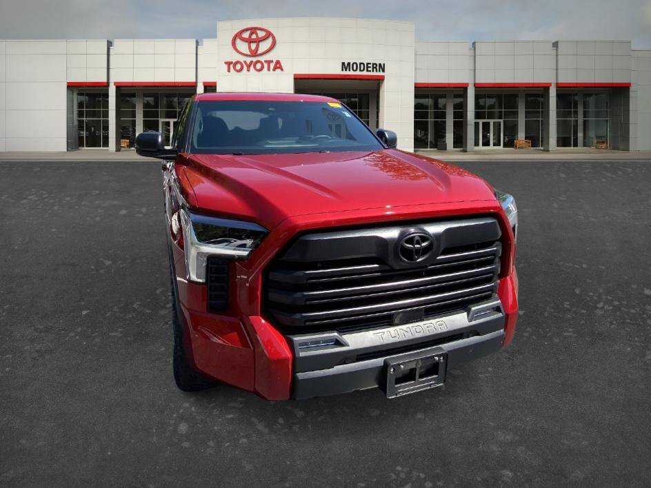 Used 2025 Toyota Tundra SR5 w/ SR5 Premium Package AWD/4WD image 17