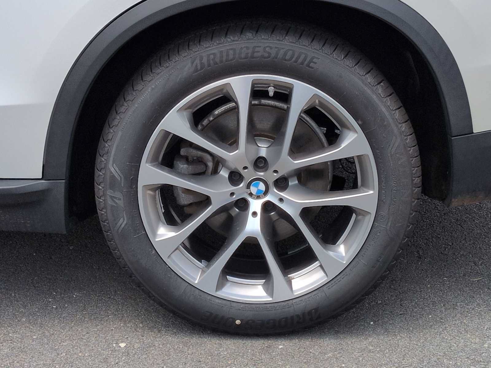 Used 2019 BMW X5 xDrive50i w/ Luxury Seating Package AWD/4WD image 14