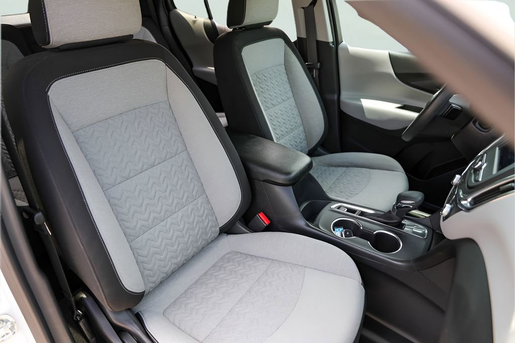 Used 2024 Chevrolet Equinox LS w/ LS Convenience Package FWD image 29