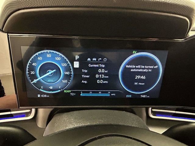 Certified 2025 Hyundai Elantra Limited FWD image 23