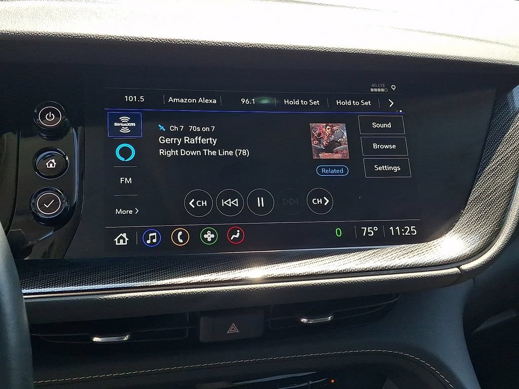 Used 2023 Buick Envision Essence AWD/4WD image 3