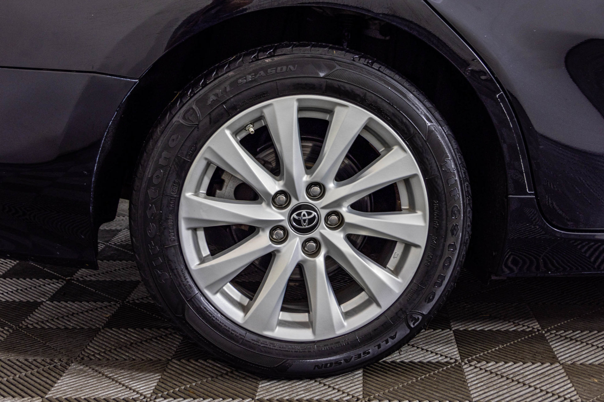 Used 2018 Toyota Camry LE FWD image 50