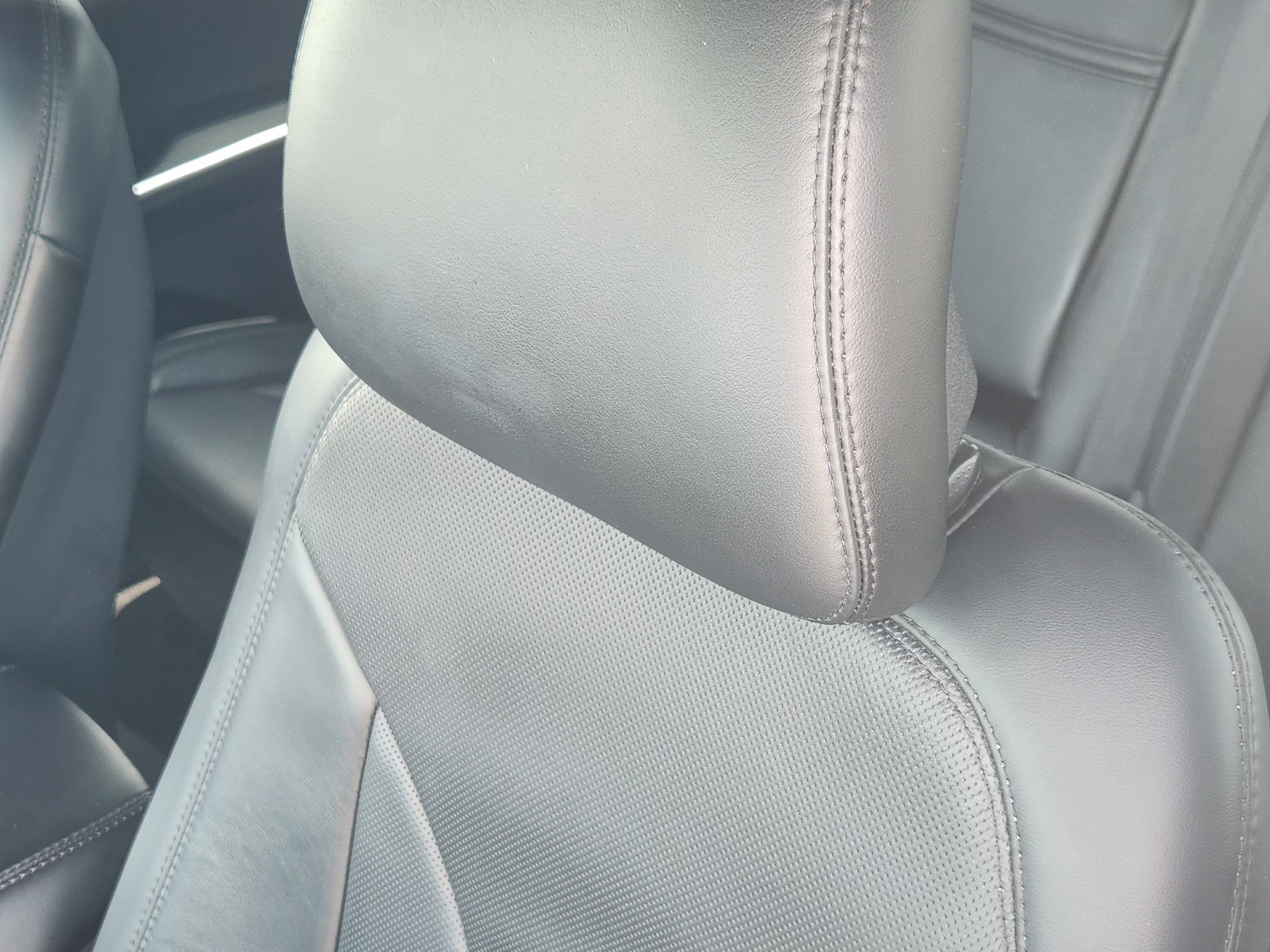 Used 2019 Lincoln Nautilus Reserve FWD image 16