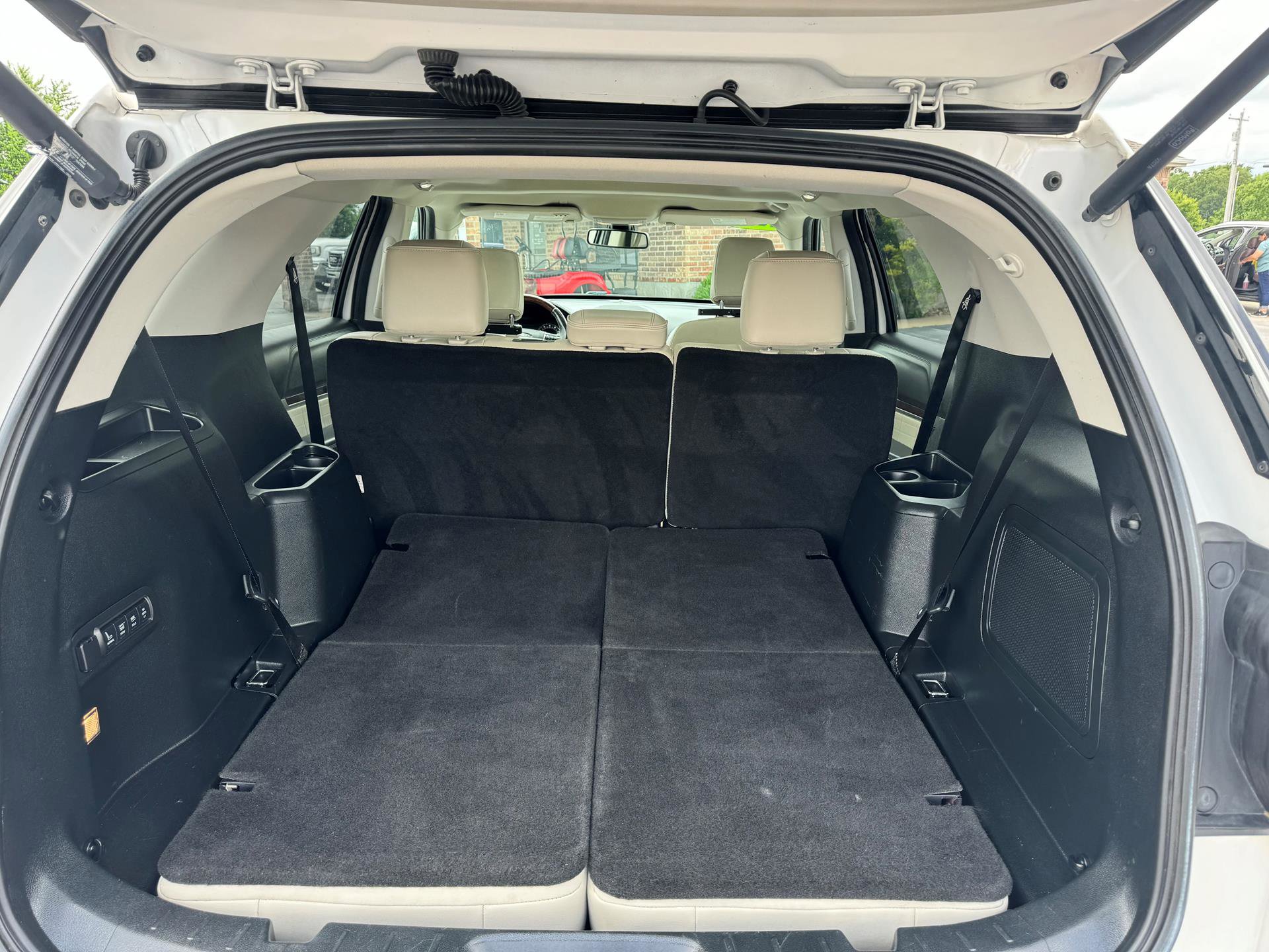 Used 2018 Ford Explorer Platinum image 6