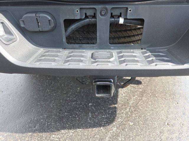 Used 2022 Toyota Tacoma TRD Sport AWD/4WD image 24