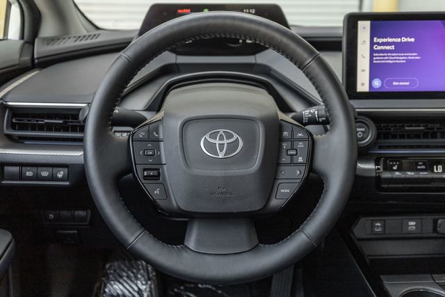 Used 2023 Toyota Prius XLE image 9