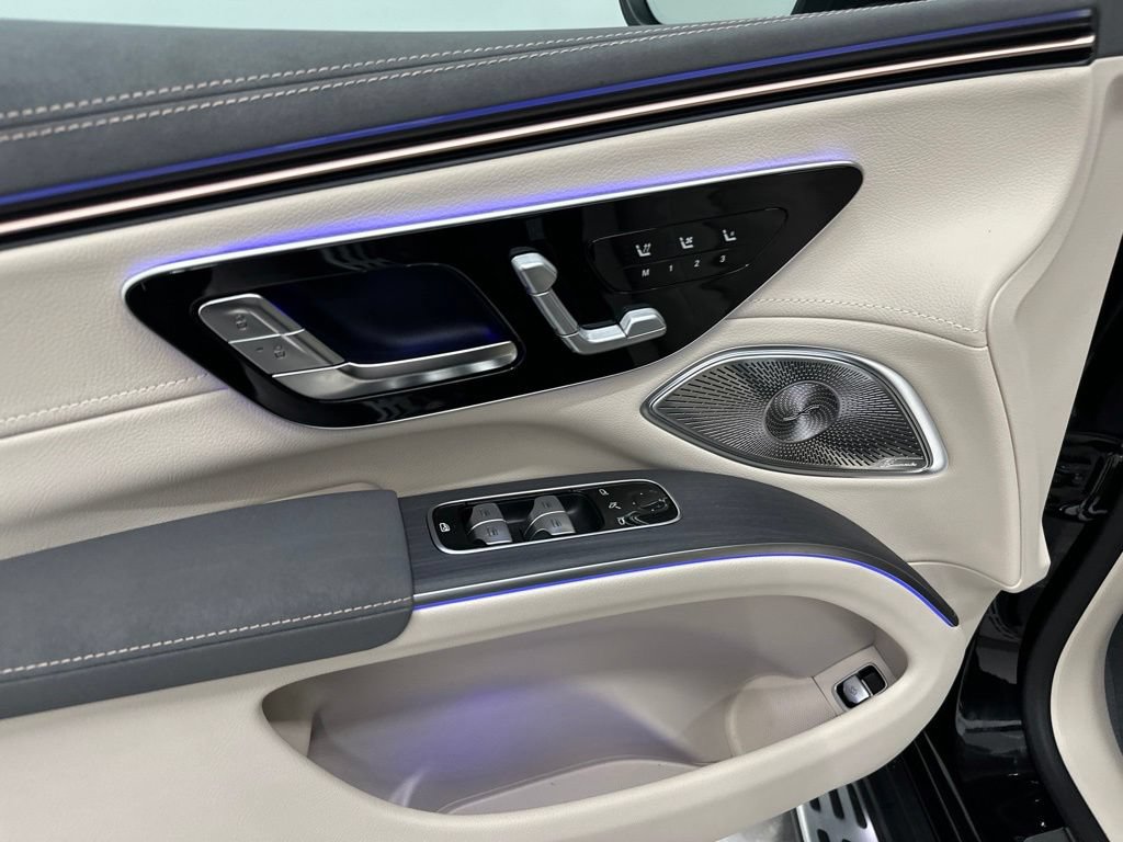 New 2027 Mercedes-Benz EQS 400 4MATIC SUV image 13